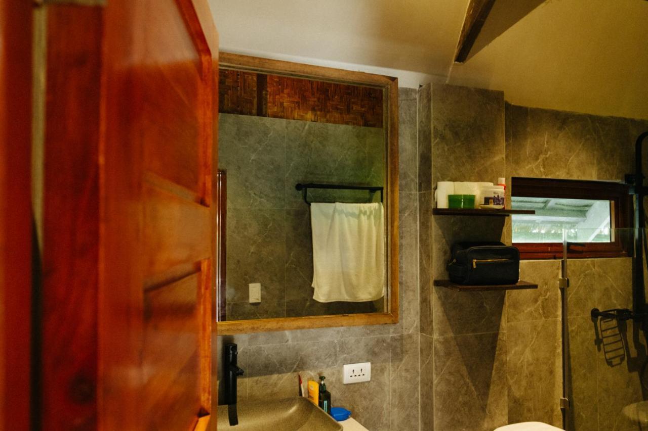 Domu Mia Villa Siargao 제너럴 루나 외부 사진